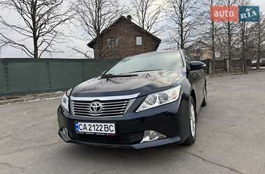 Седан Toyota Camry 2013 в Умани