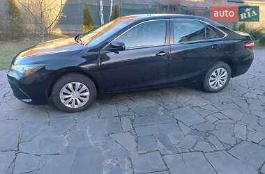 Седан Toyota Camry 2017 в Києві