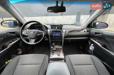 Седан Toyota Camry 2015 в Киеве