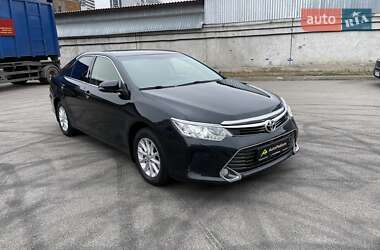 Седан Toyota Camry 2015 в Киеве