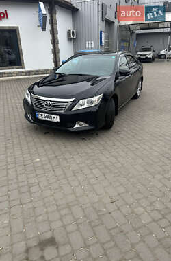 Седан Toyota Camry 2011 в Чернівцях