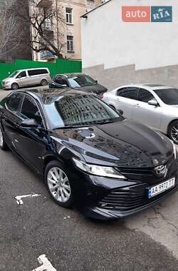 Седан Toyota Camry 2018 в 