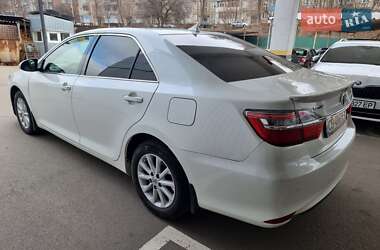 Седан Toyota Camry 2014 в Чернигове