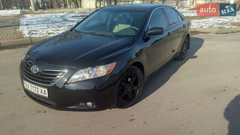 Седан Toyota Camry 2007 в Харькове