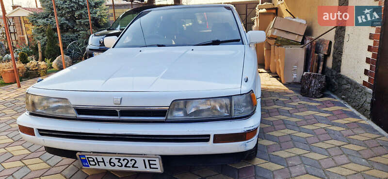 Седан Toyota Camry 1983 в 