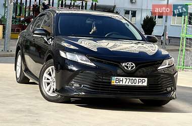 Седан Toyota Camry 2018 в 