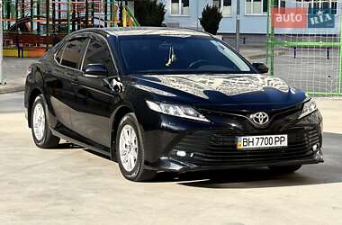 Седан Toyota Camry 2018 в 