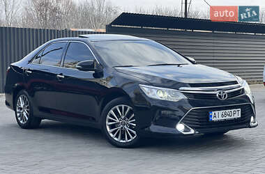 Седан Toyota Camry 2015 в Киеве