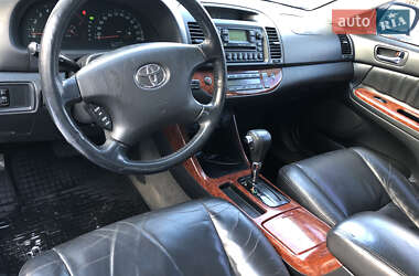 Седан Toyota Camry 2003 в 