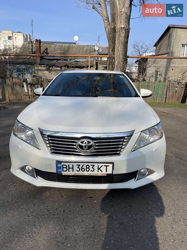 Седан Toyota Camry 2013 в Одессе
