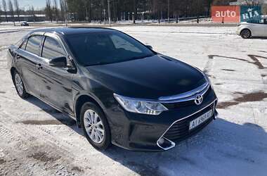 Седан Toyota Camry 2017 в Славутиче