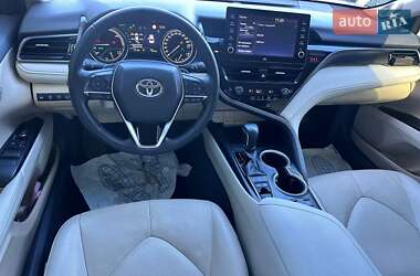 Седан Toyota Camry 2021 в Кропивницком