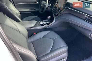 Седан Toyota Camry 2024 в 