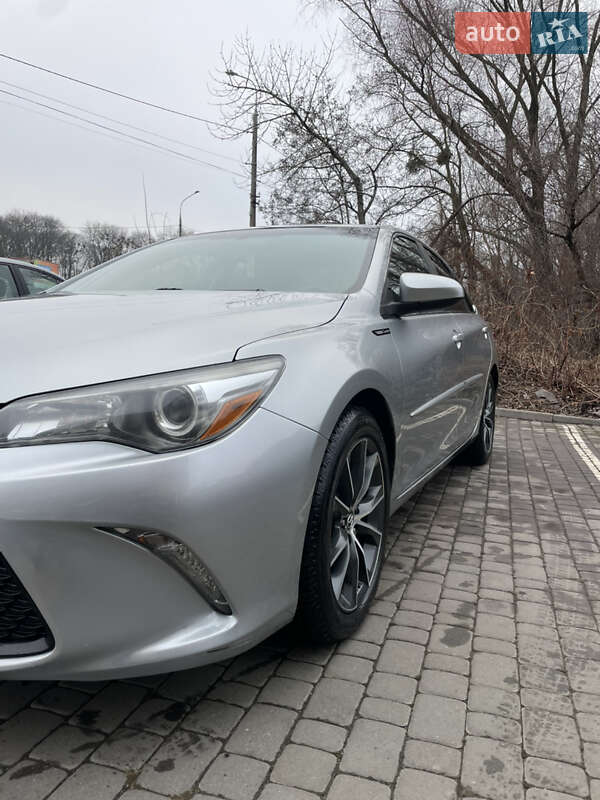 Седан Toyota Camry 2015 в 