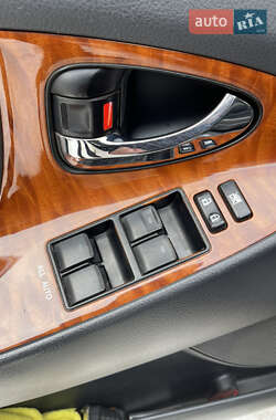 Седан Toyota Camry 2009 в Сумах