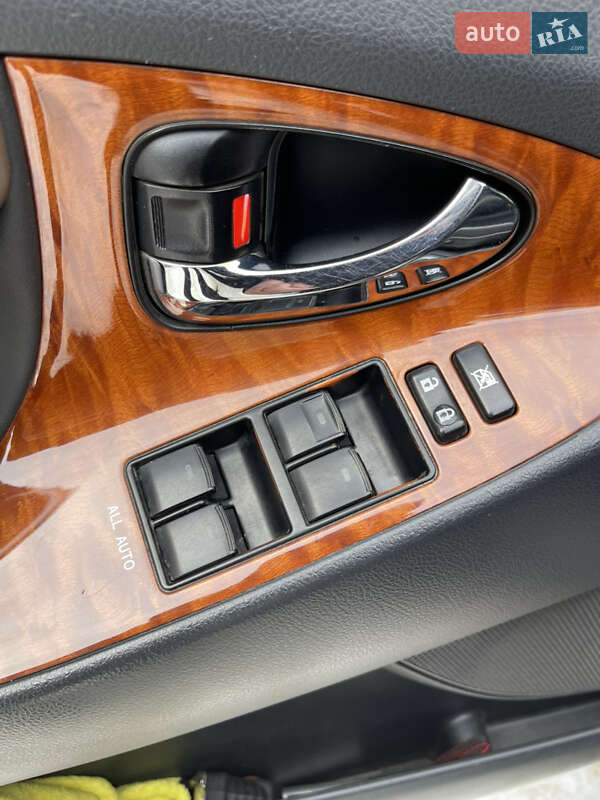 Седан Toyota Camry 2009 в Сумах