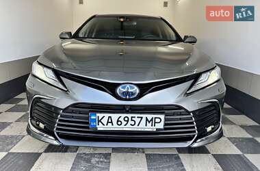 Седан Toyota Camry 2022 в Києві