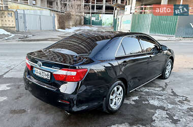 Седан Toyota Camry 2011 в Києві