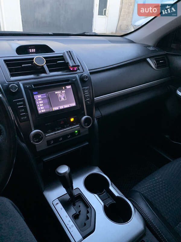Седан Toyota Camry 2014 в Киеве