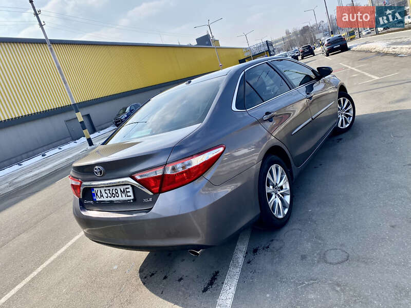 Седан Toyota Camry 2017 в Києві