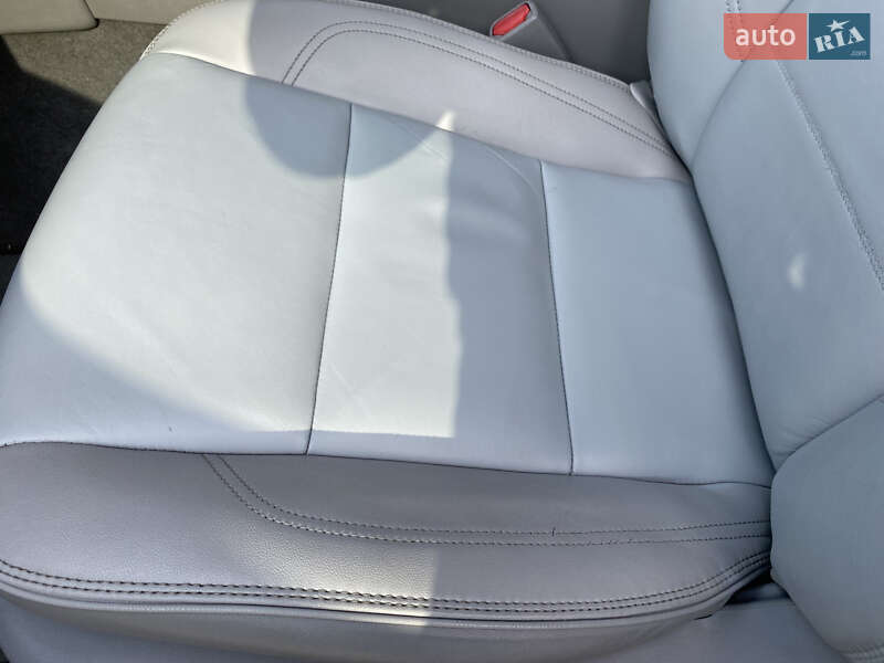 Седан Toyota Camry 2017 в Києві