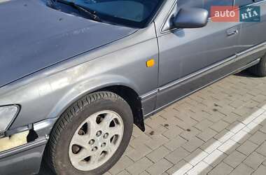 Седан Toyota Camry 1999 в Одесі