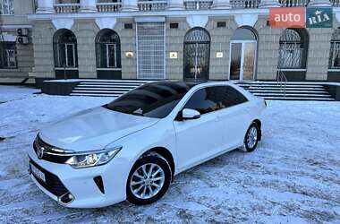Седан Toyota Camry 2015 в 