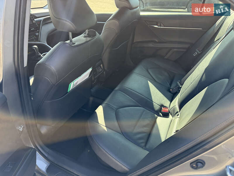 Седан Toyota Camry 2021 в Кременчуці