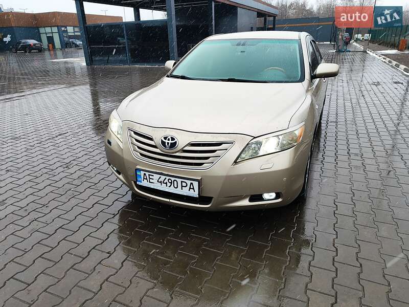 Седан Toyota Camry 2008 в Желтых Водах