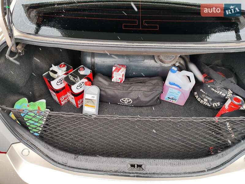 Седан Toyota Camry 2008 в Желтых Водах