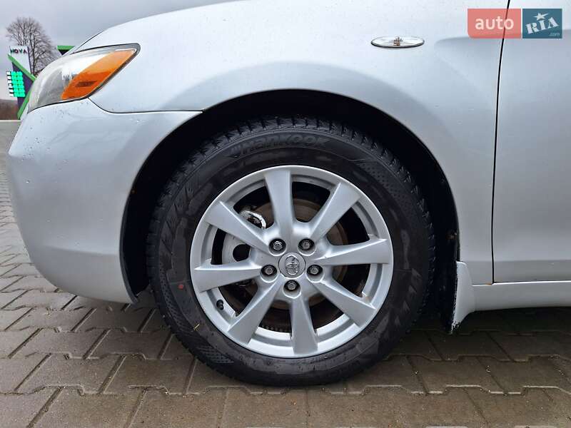 Седан Toyota Camry 2008 в Чернівцях