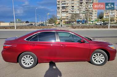 Седан Toyota Camry 2015 в Измаиле