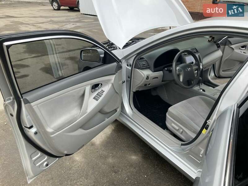 Седан Toyota Camry 2011 в Кропивницькому