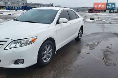 Седан Toyota Camry 2010 в Харькове