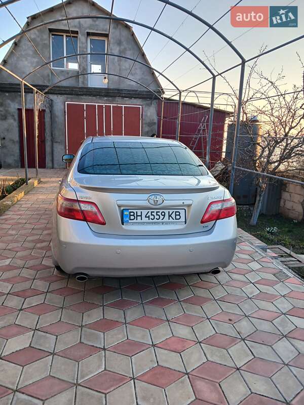Седан Toyota Camry 2008 в Болграде