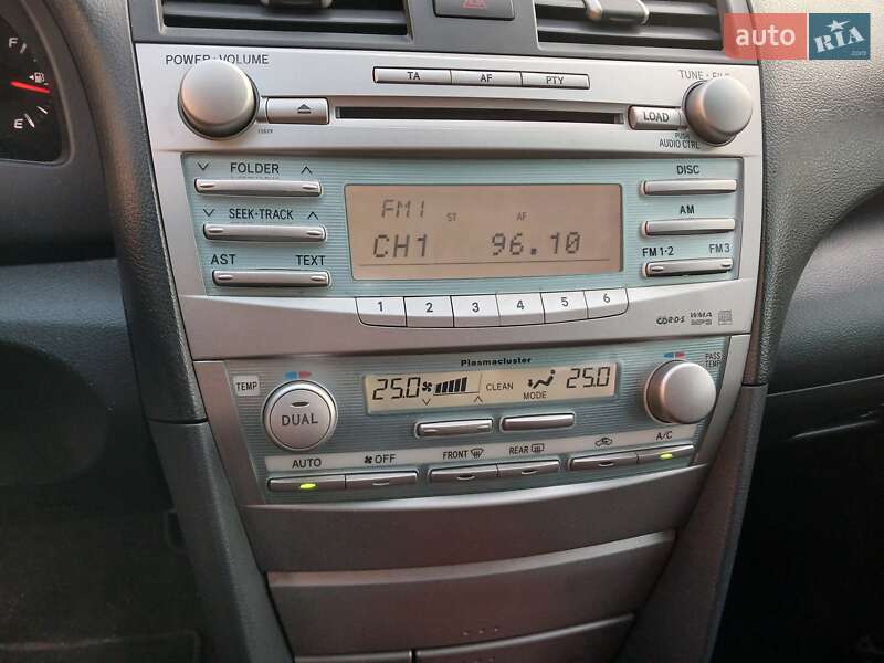 Седан Toyota Camry 2008 в Болграде