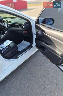 Седан Toyota Camry 2018 в 