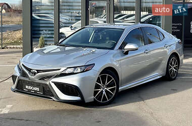 Седан Toyota Camry 2021 в Кременчуге