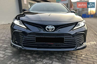 Седан Toyota Camry 2021 в Днепре