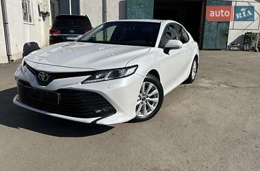 Седан Toyota Camry 2019 в Одессе