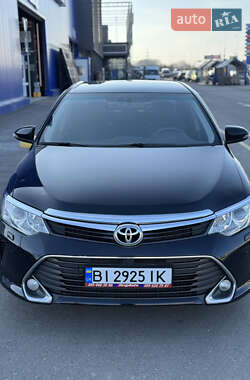 Седан Toyota Camry 2015 в Полтаве