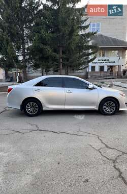 Седан Toyota Camry 2014 в 