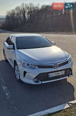 Седан Toyota Camry 2015 в Солоніцівці