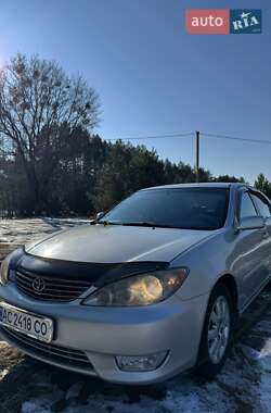 Седан Toyota Camry 2004 в Камені-Каширському