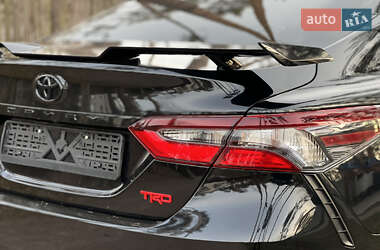 Седан Toyota Camry 2023 в Киеве