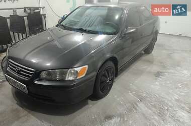 Седан Toyota Camry 2001 в Червонограде