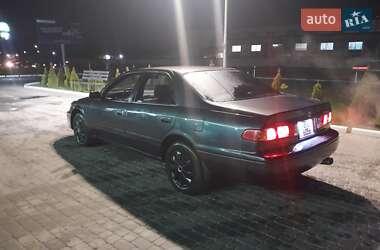 Седан Toyota Camry 2001 в Червонограде