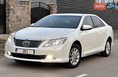 Седан Toyota Camry 2012 в Києві