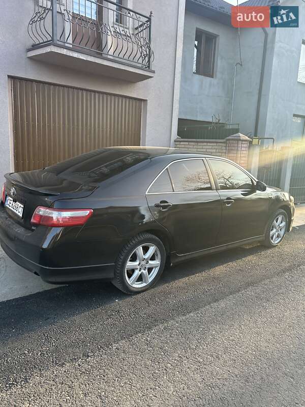 Седан Toyota Camry 2008 в Чернівцях