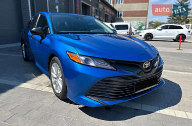 Седан Toyota Camry 2019 в 